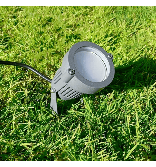 Accessoires des projecteurs LED pour le jardin et l’extérieur 